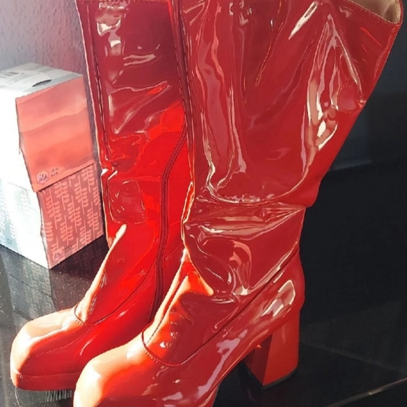 Red Boots - Picture 1 of 3
